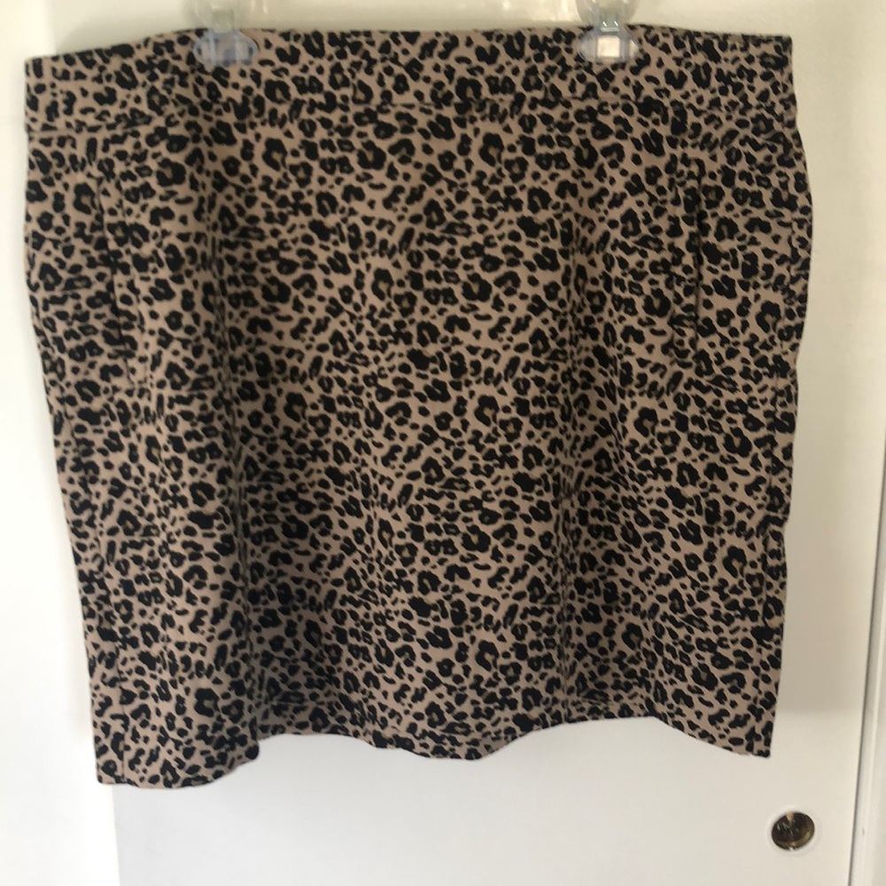 Loft Plus Leopard Mini Skirt